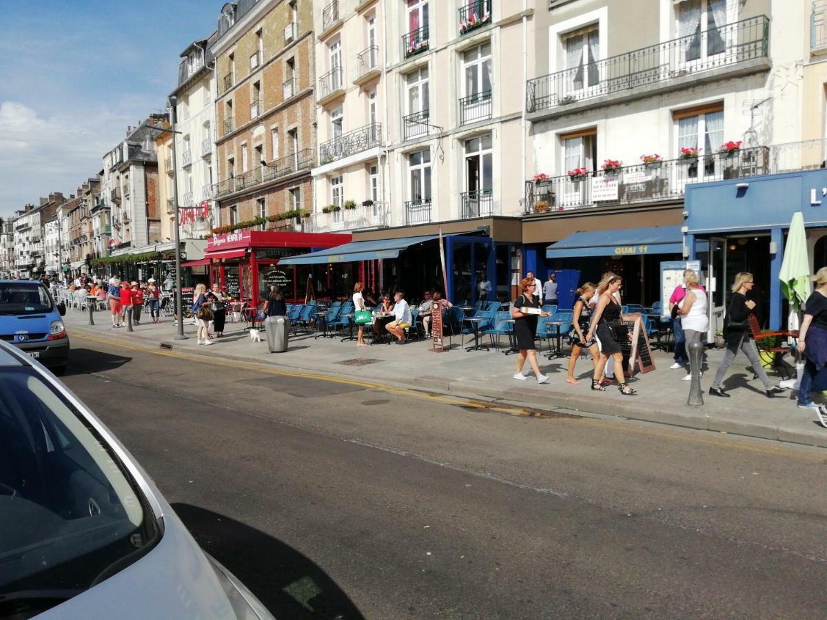 Appartement De La Place 디에프 외부 사진